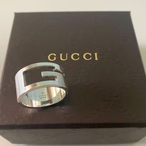 Gucci G Ring 10.5